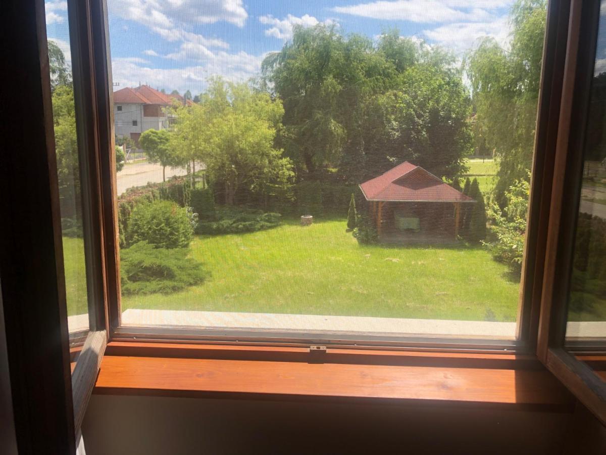 Zalakarosi Egerfa Nyaralohaz Foeldszinti Es Emeleti Apartman Exterior photo