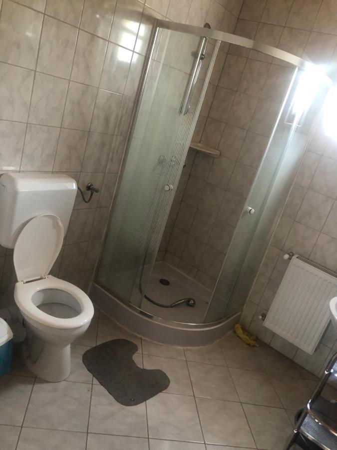 Zalakarosi Egerfa Nyaralohaz Foeldszinti Es Emeleti Apartman Exterior photo